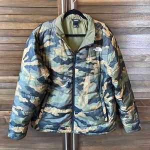 Men’s North Face puffer jacket